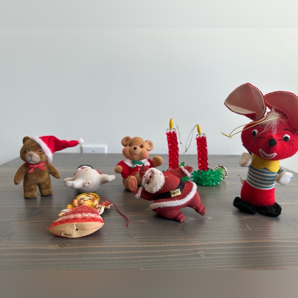 8 x vintage Christmas decorations
